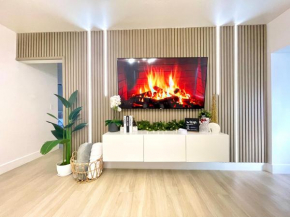 CasaMia Only 10 min to Wynwood with Bikes, Parking and Privacy